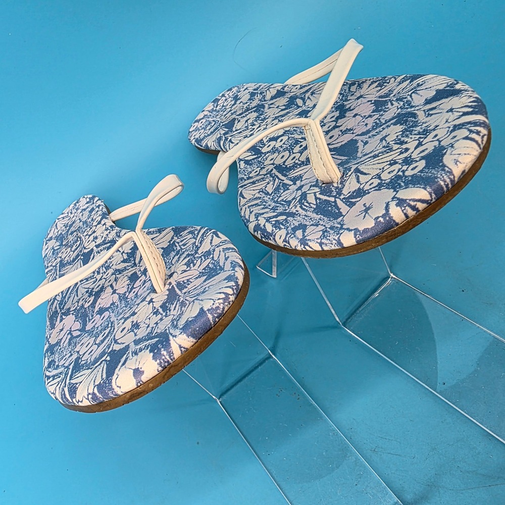 LC Lauren Conrad Blue Floral Flip Flop Sandals White Straps Flat Summer Shoes 9 - Picture 8 of 13